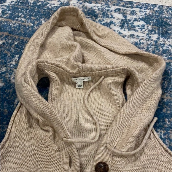 Banana Republic Cream Hooded Sweater Vest - Picture 2 of 6